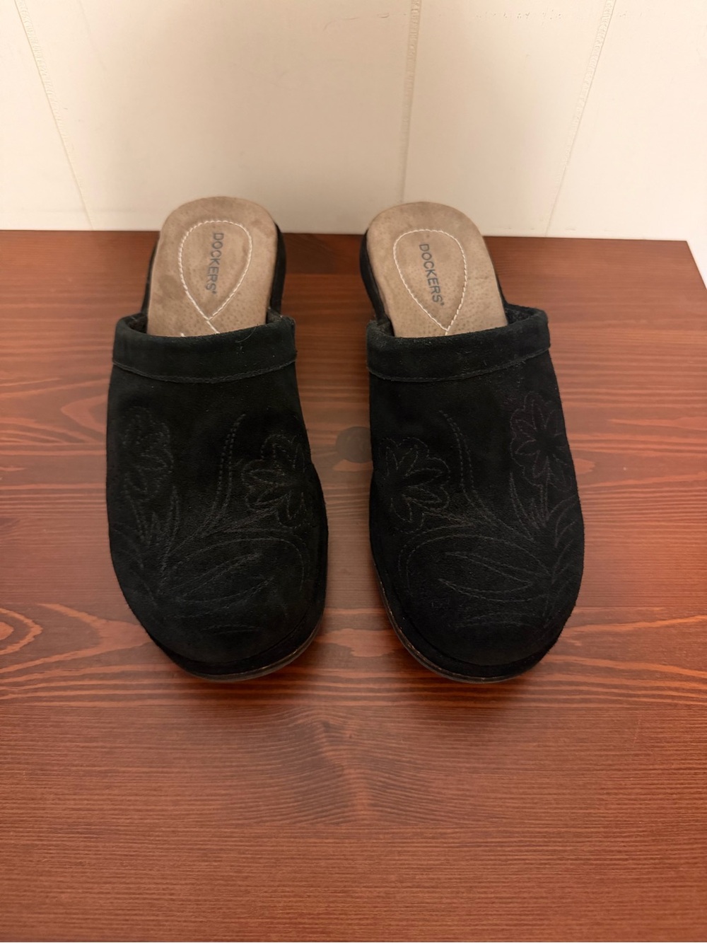 Dockers Black Suede Slip-On Embroidered Clogs